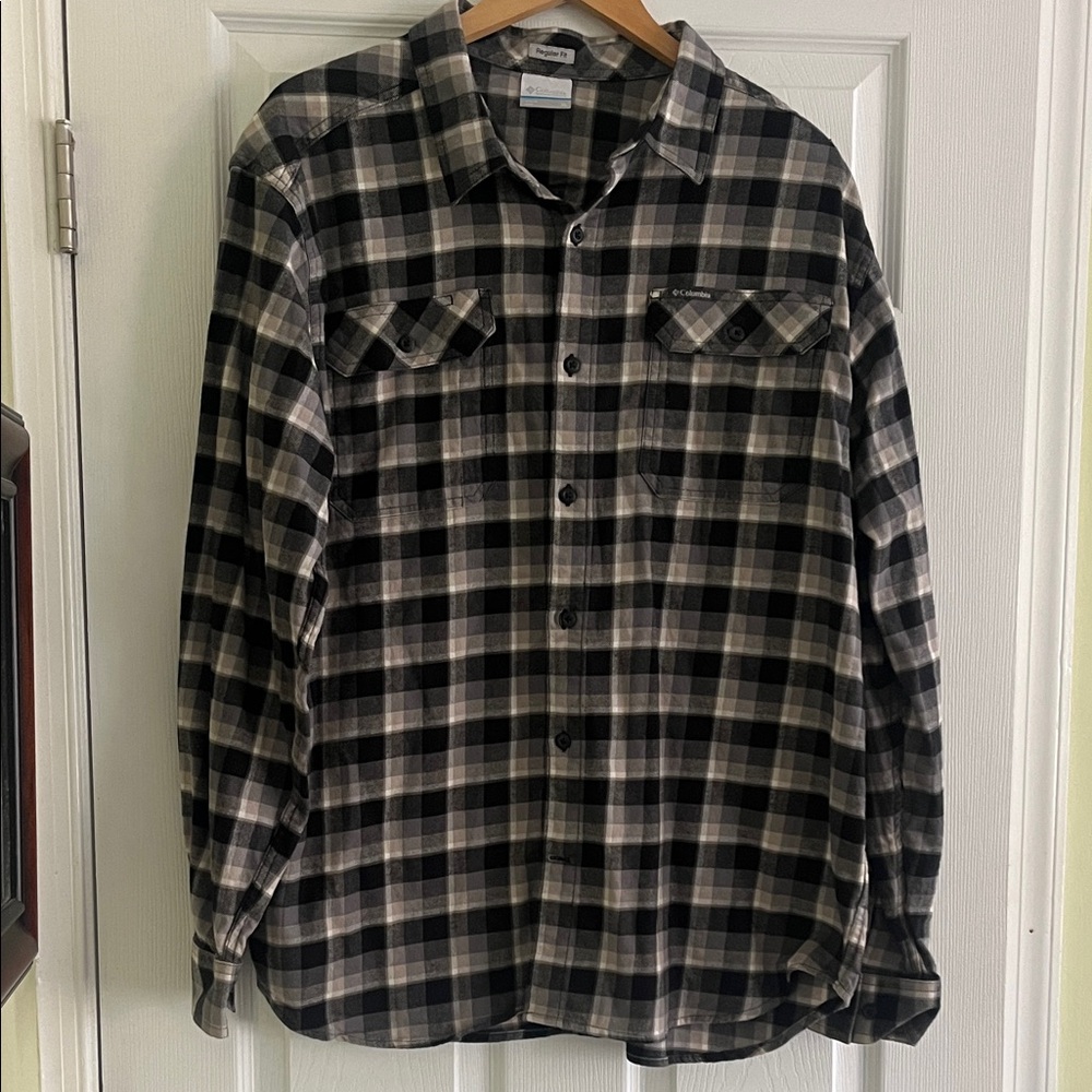 Columbia Black and Gray Checkered Flannel  Shirt size XL